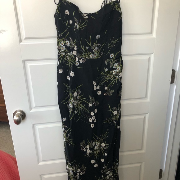 Reformation Kourtney Dress in Veuve - Picture 3 of 6